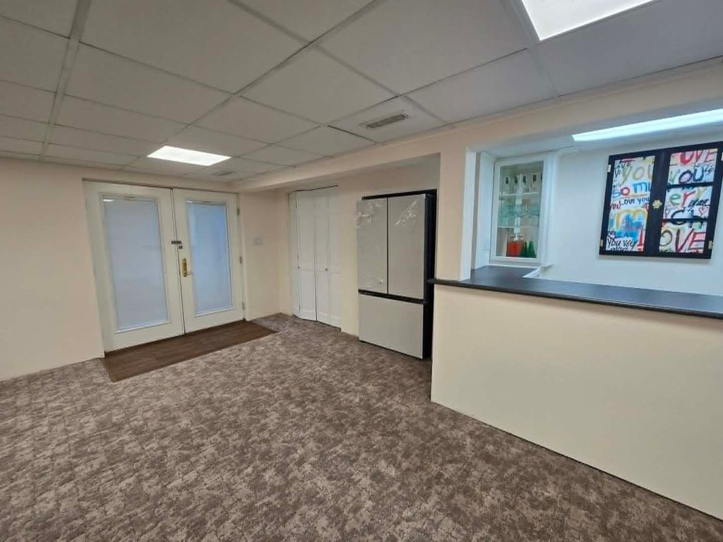 Image 38 of property listing at 15680 N Cooks Drive, Mt Vernon, IL 62864