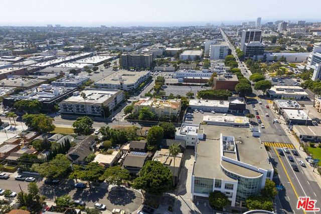 1411 Cloverfield Boulevard, Santa Monica, CA 90404