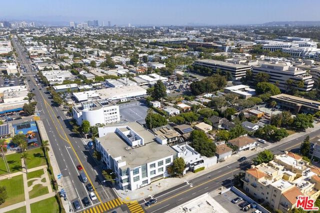 1411 Cloverfield Boulevard, Santa Monica, CA 90404