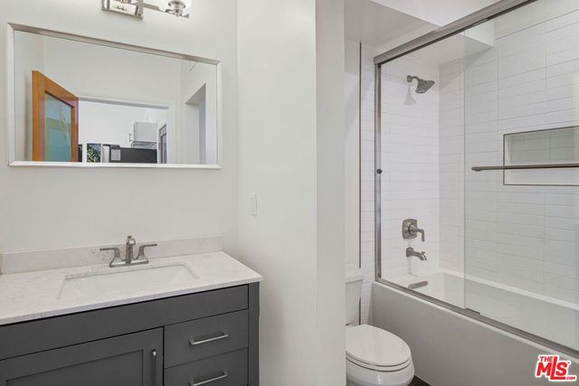 1411 Cloverfield Boulevard, Santa Monica, CA 90404