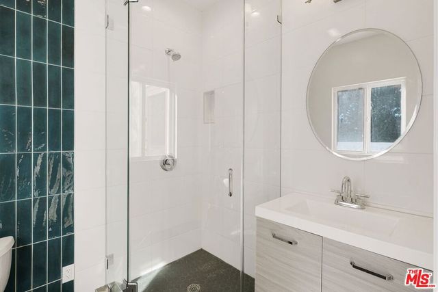 1411 Cloverfield Boulevard, Santa Monica, CA 90404