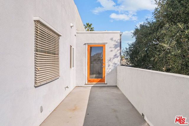 1411 Cloverfield Boulevard, Santa Monica, CA 90404