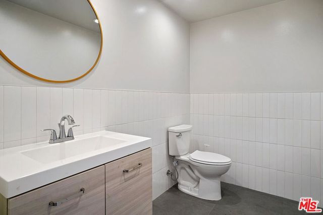 1411 Cloverfield Boulevard, Santa Monica, CA 90404