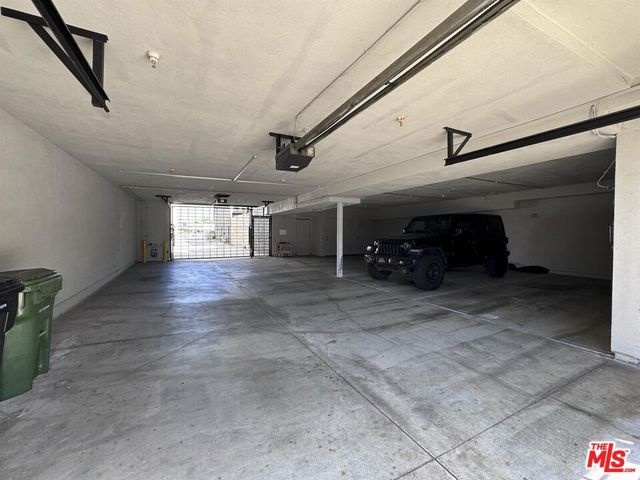 1411 Cloverfield Boulevard, Santa Monica, CA 90404