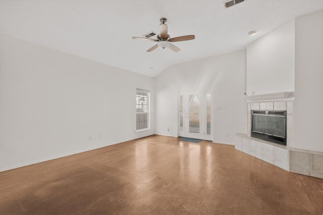 8408 San Tesoro Street NE, Albuquerque, NM 87113