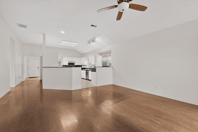 8408 San Tesoro Street NE, Albuquerque, NM 87113