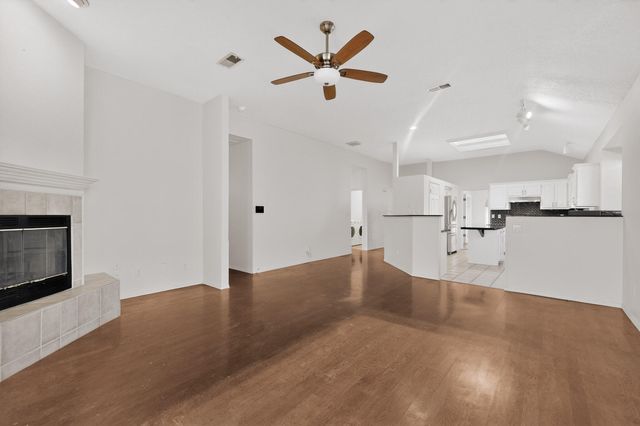 8408 San Tesoro Street NE, Albuquerque, NM 87113