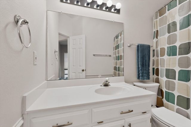 8408 San Tesoro Street NE, Albuquerque, NM 87113