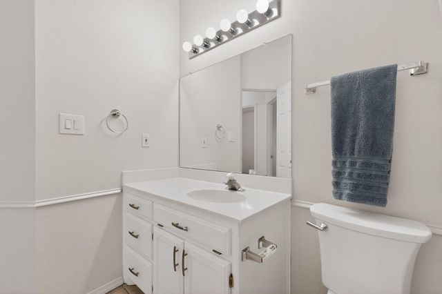 8408 San Tesoro Street NE, Albuquerque, NM 87113