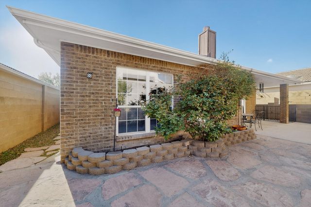 8408 San Tesoro Street NE, Albuquerque, NM 87113