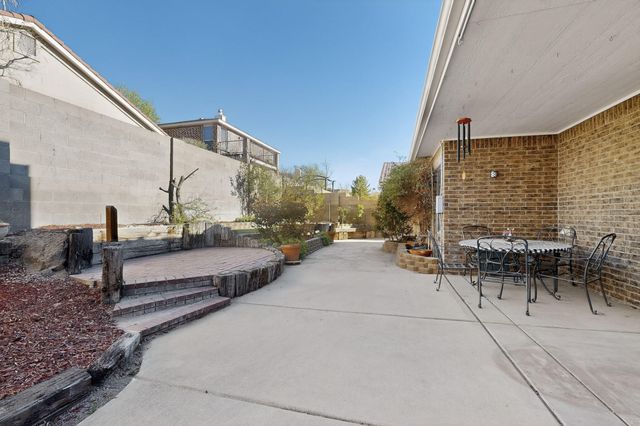 8408 San Tesoro Street NE, Albuquerque, NM 87113