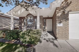 8408 San Tesoro Street NE, Albuquerque, NM 87113