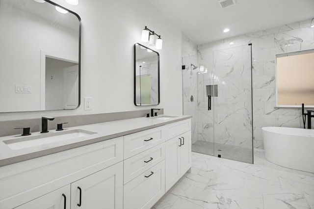 708 S Carroll Street, La Porte, TX 77571