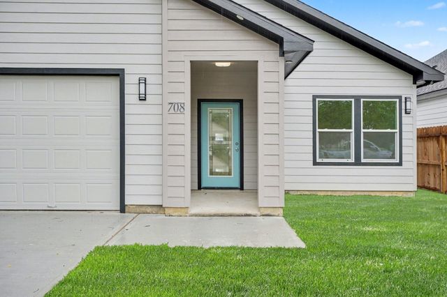 708 S Carroll Street, La Porte, TX 77571