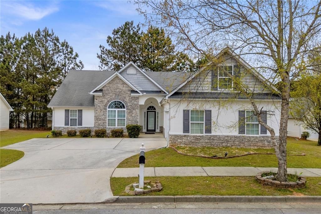 1291 Tumblerock Court, Loganville, GA 30052