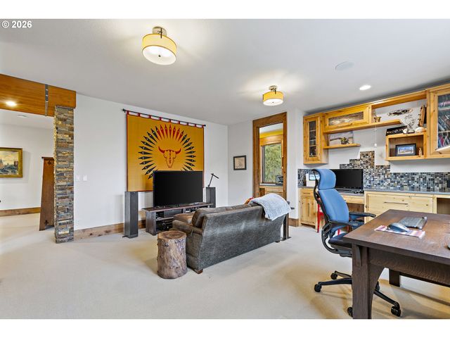 2826 COEUR D ALENE Dr, West Linn, OR 97068