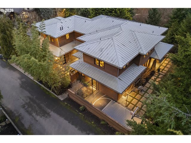 2826 COEUR D ALENE Dr, West Linn, OR 97068