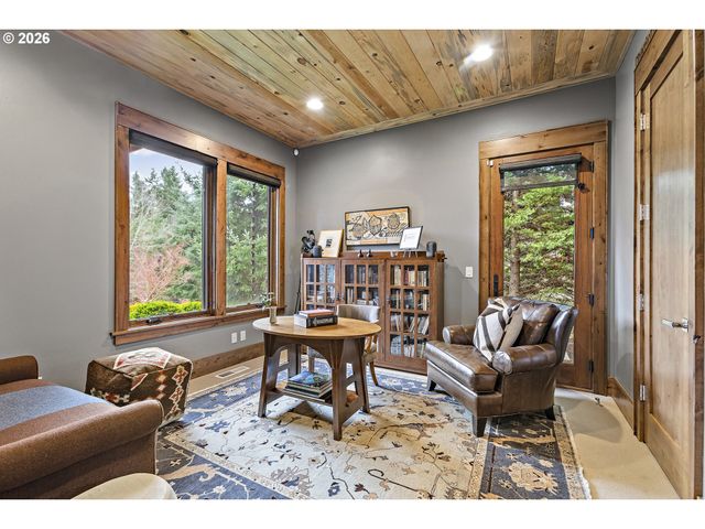 2826 COEUR D ALENE Dr, West Linn, OR 97068