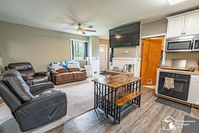 14374 Oakville Waltz Road, London Twp, MI 48191