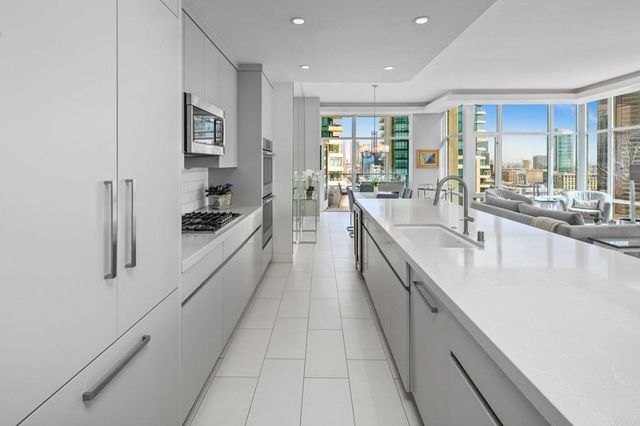 550 Front Street 1401, San Diego, CA 92101