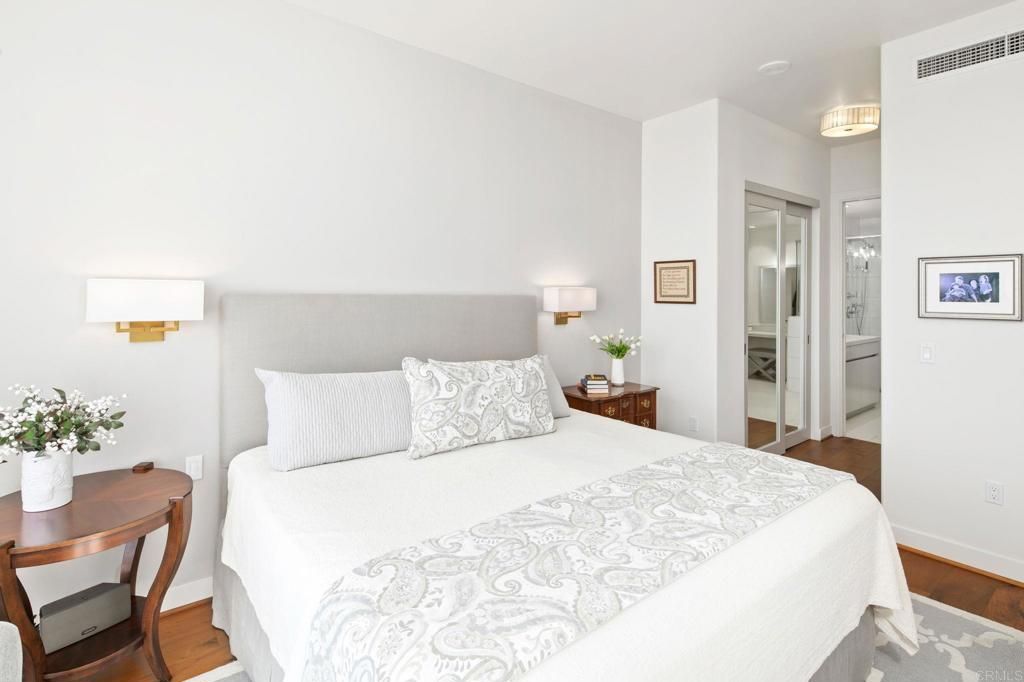 Image 14 of property listing at 550 Front Street 1401, San Diego, CA 92101