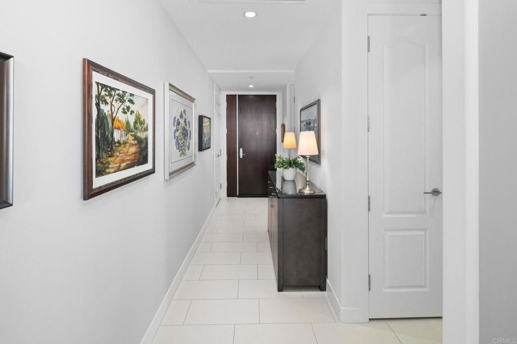 Image 17 of property listing at 550 Front Street 1401, San Diego, CA 92101