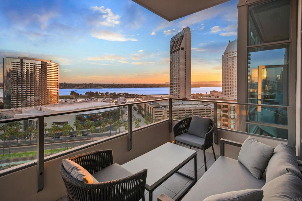 Image 23 of property listing at 550 Front Street 1401, San Diego, CA 92101