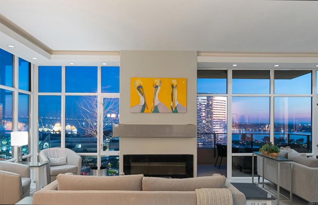 Image 27 of property listing at 550 Front Street 1401, San Diego, CA 92101