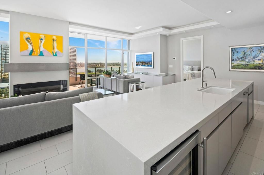 Image 4 of property listing at 550 Front Street 1401, San Diego, CA 92101