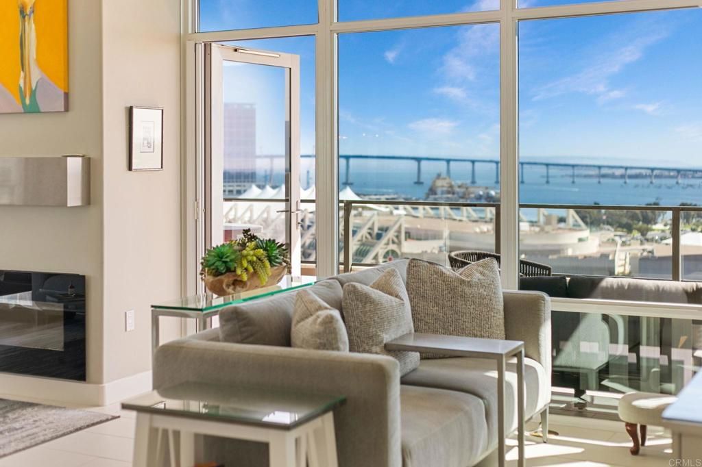 Image 7 of property listing at 550 Front Street 1401, San Diego, CA 92101