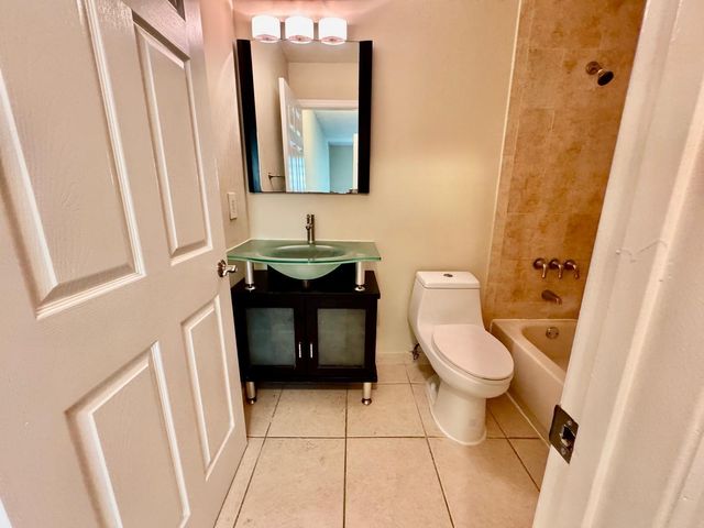 11211 Royal Palm Boulevard, Coral Springs, FL 33065