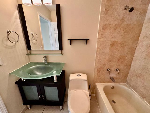 11211 Royal Palm Boulevard, Coral Springs, FL 33065