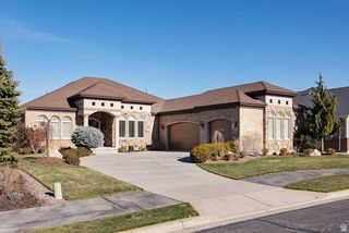 802 EAGLEPOINTE DR, North Salt Lake, UT 84054