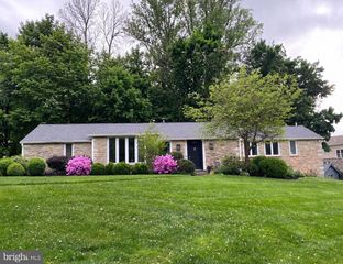 862 WINTER RD, Rydal, PA 19046
