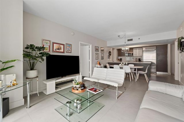 500 Brickell Avenue 1405, Miami, FL 33131