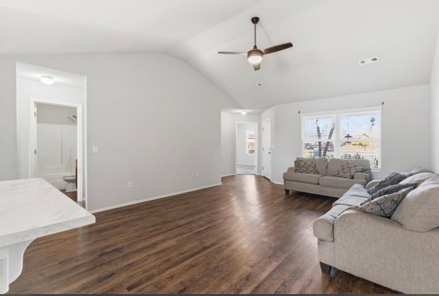 2002 N Yarmouth Court, Siloam Springs, AR 72761