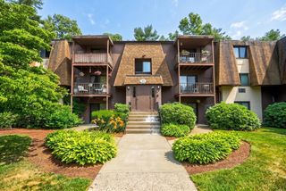 491 W Central St D2, Franklin, MA 02038