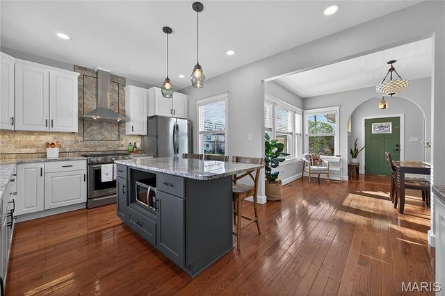 751 Atalanta Avenue, Webster Groves, MO 63119