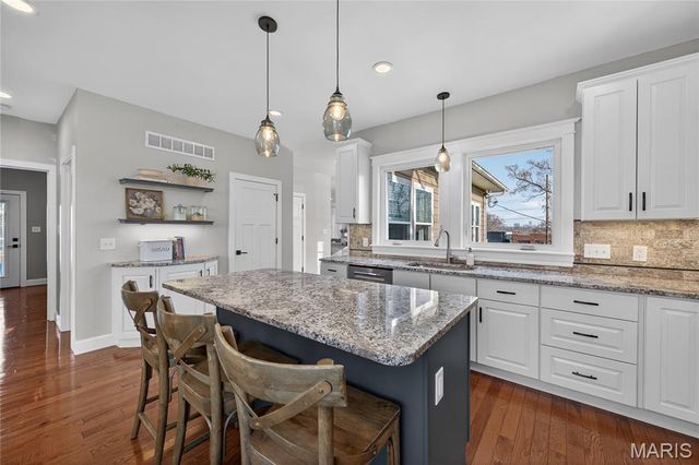 751 Atalanta Avenue, Webster Groves, MO 63119