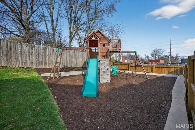 751 Atalanta Avenue, Webster Groves, MO 63119