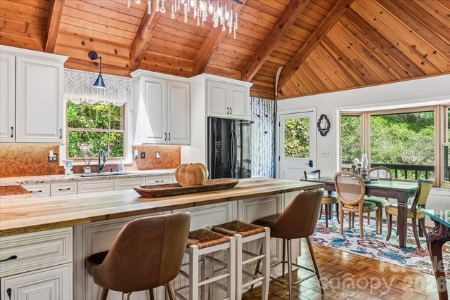61 Greer Way, Mars Hill, NC 28754