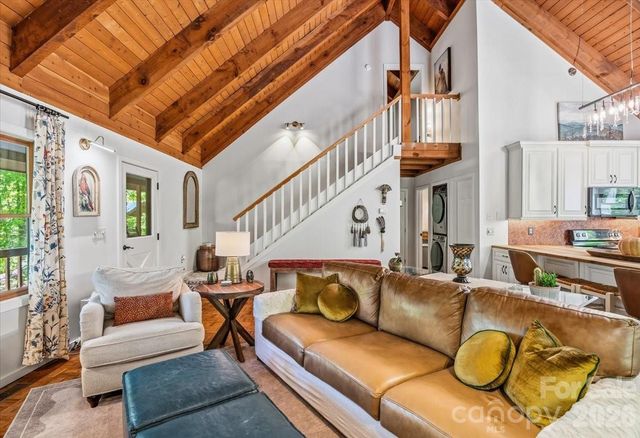 61 Greer Way, Mars Hill, NC 28754