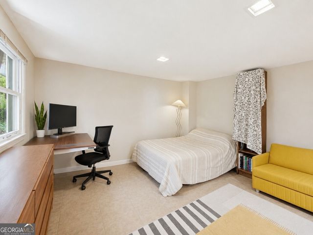 515 Calhoun Street NW, Atlanta, GA 30318