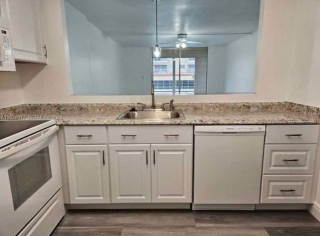 404 NW 68th Ave 304, Plantation, FL 33317