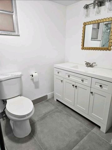 404 NW 68th Ave 304, Plantation, FL 33317