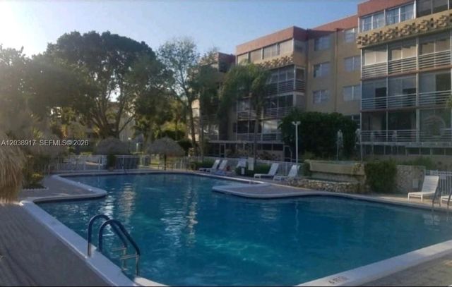 404 NW 68th Ave 304, Plantation, FL 33317