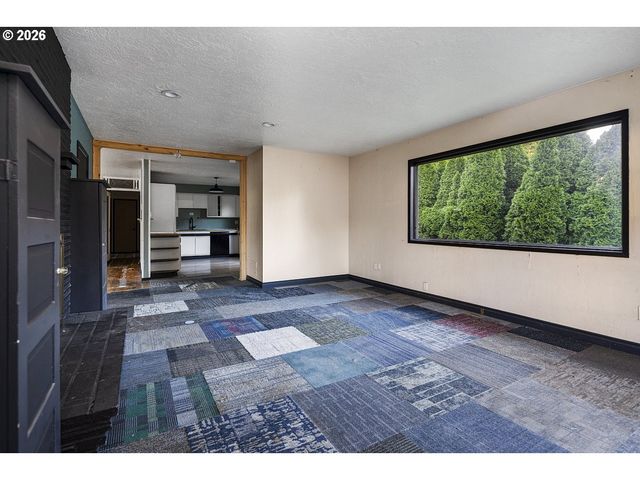 14525 Se FAIROAKS Ave, Milwaukie, OR 97267