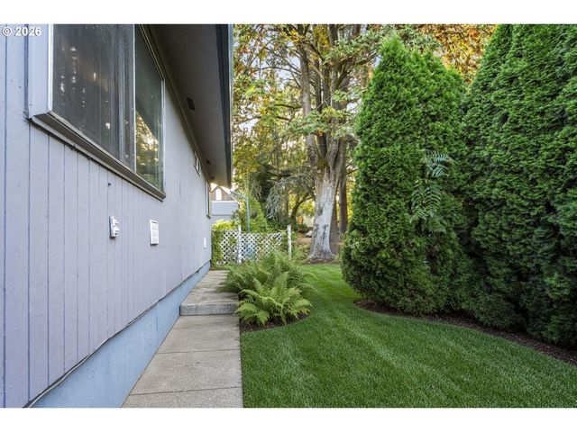 14525 Se FAIROAKS Ave, Milwaukie, OR 97267