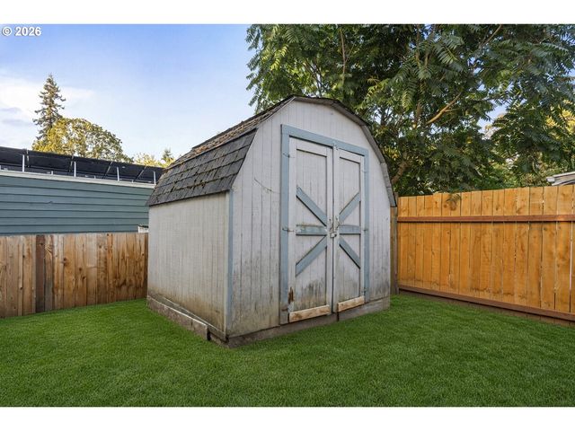 14525 Se FAIROAKS Ave, Milwaukie, OR 97267