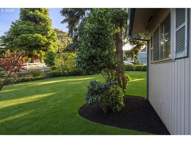 14525 Se FAIROAKS Ave, Milwaukie, OR 97267